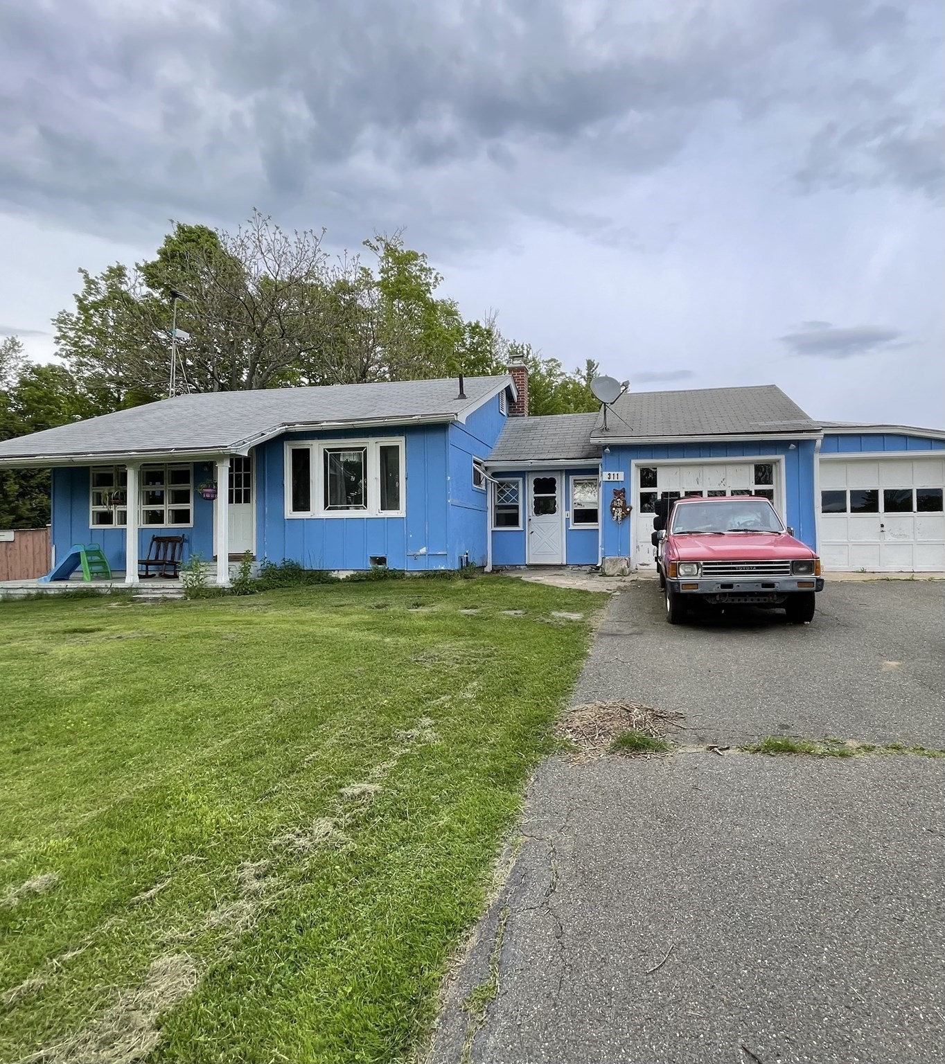 311 Cummington Rd Property Photo 12