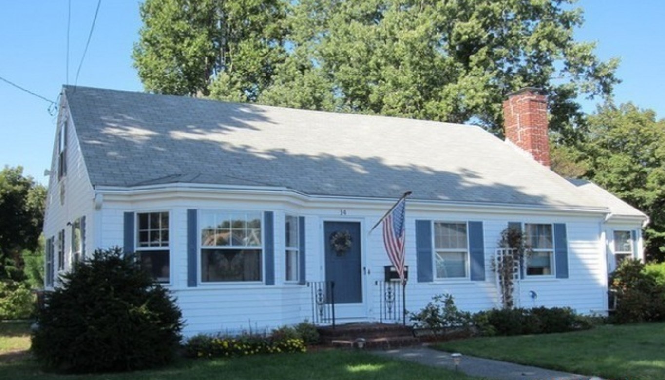 14 Russell Ave Property Photo 1