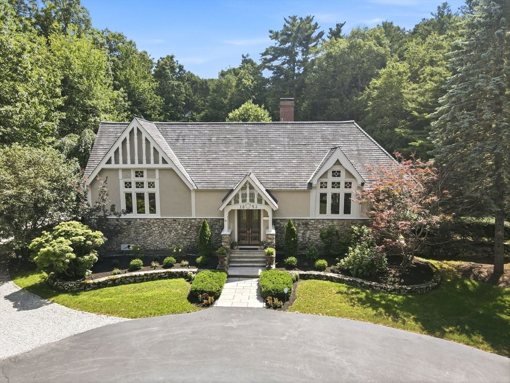701 Country Way
