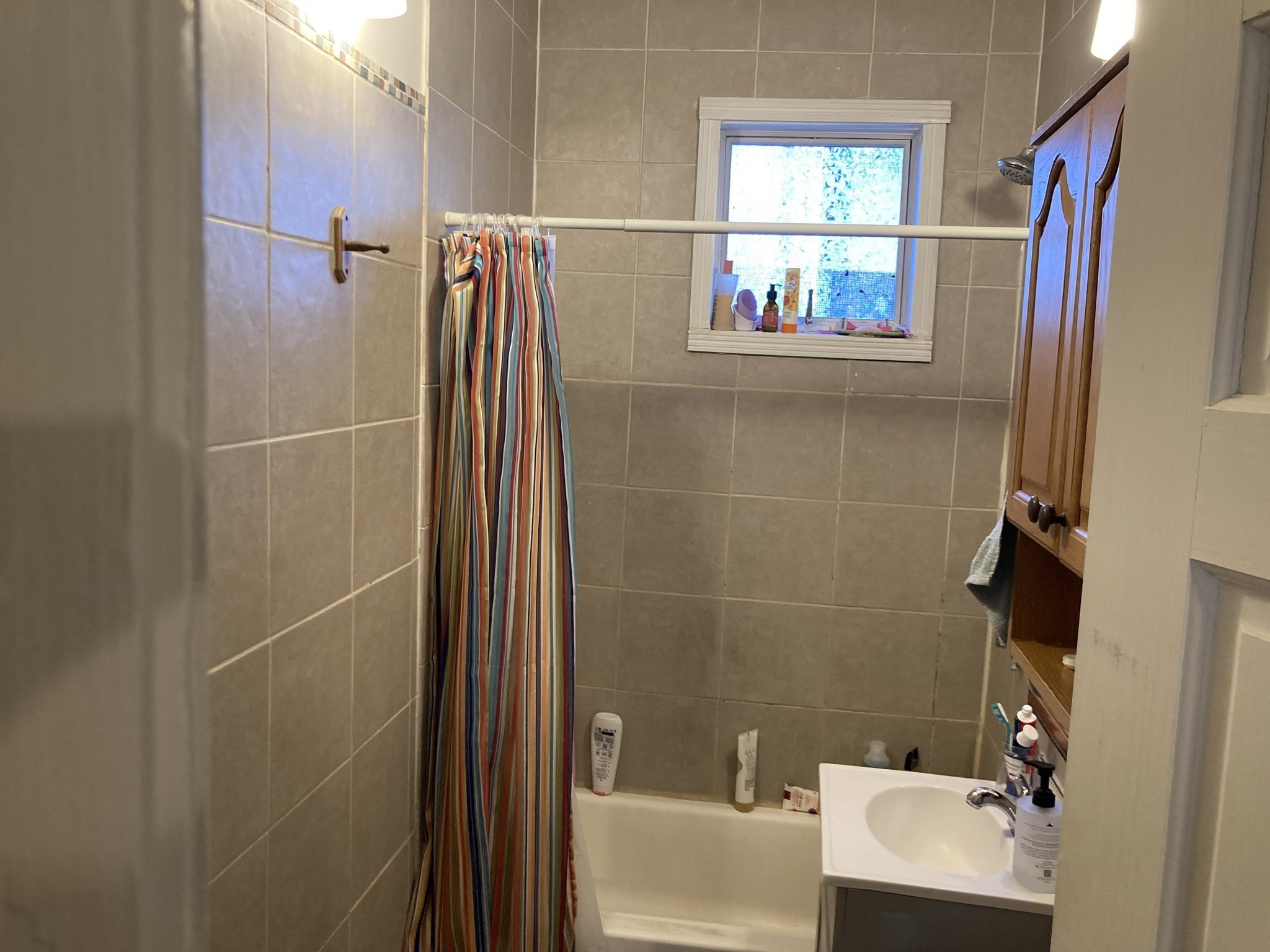 45 Gordon St # 4 Property Photo 5