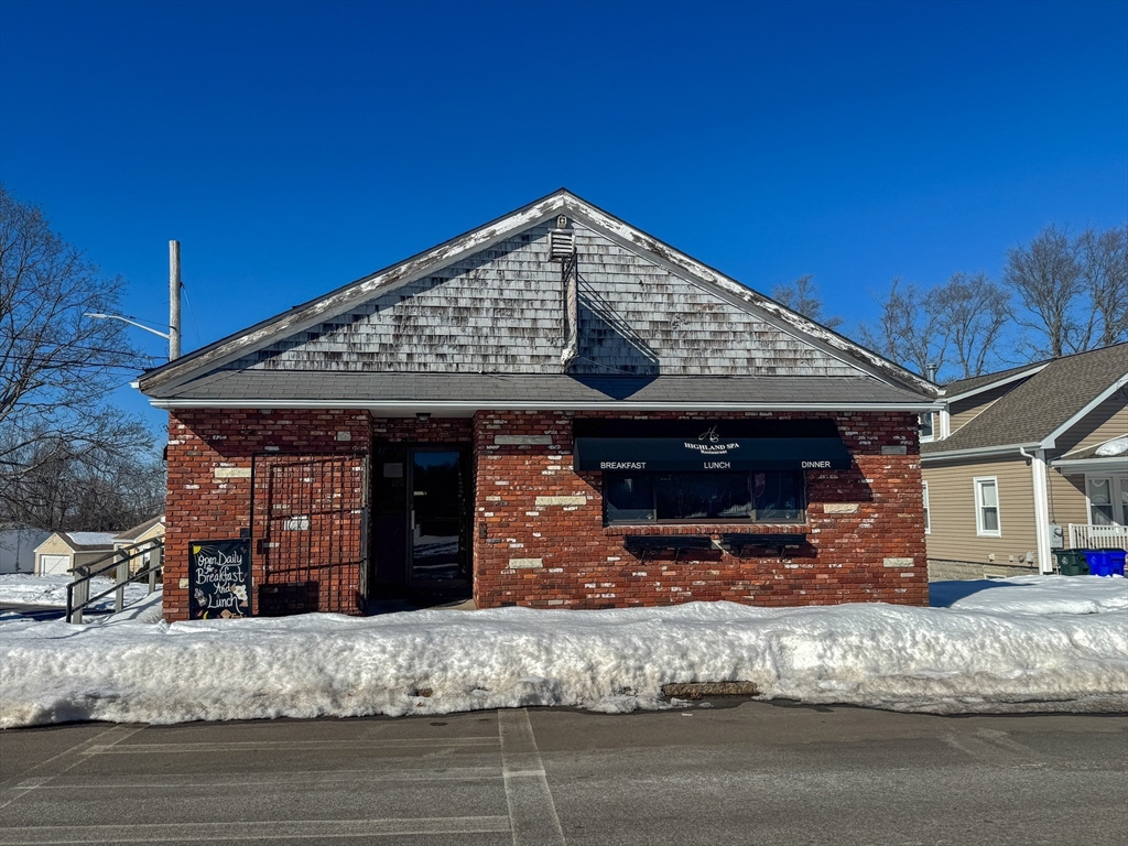 1940 Highland Ave Property Photo 2