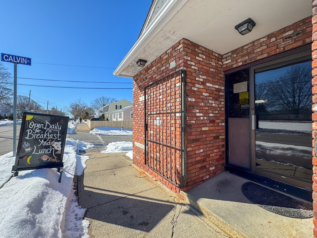 1940 Highland Ave Property Photo 6