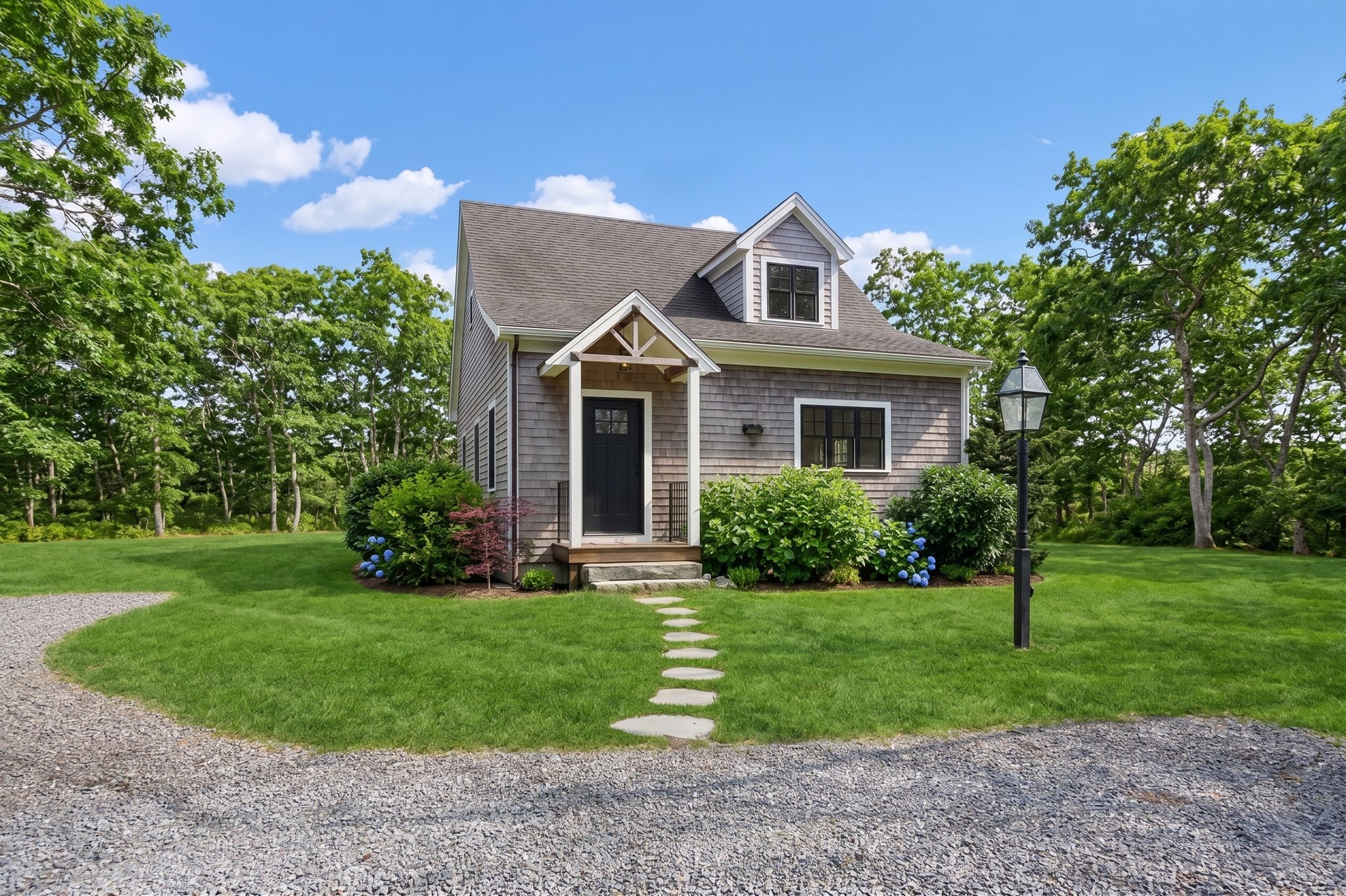 114 Meetinghouse Way Property Photo 6