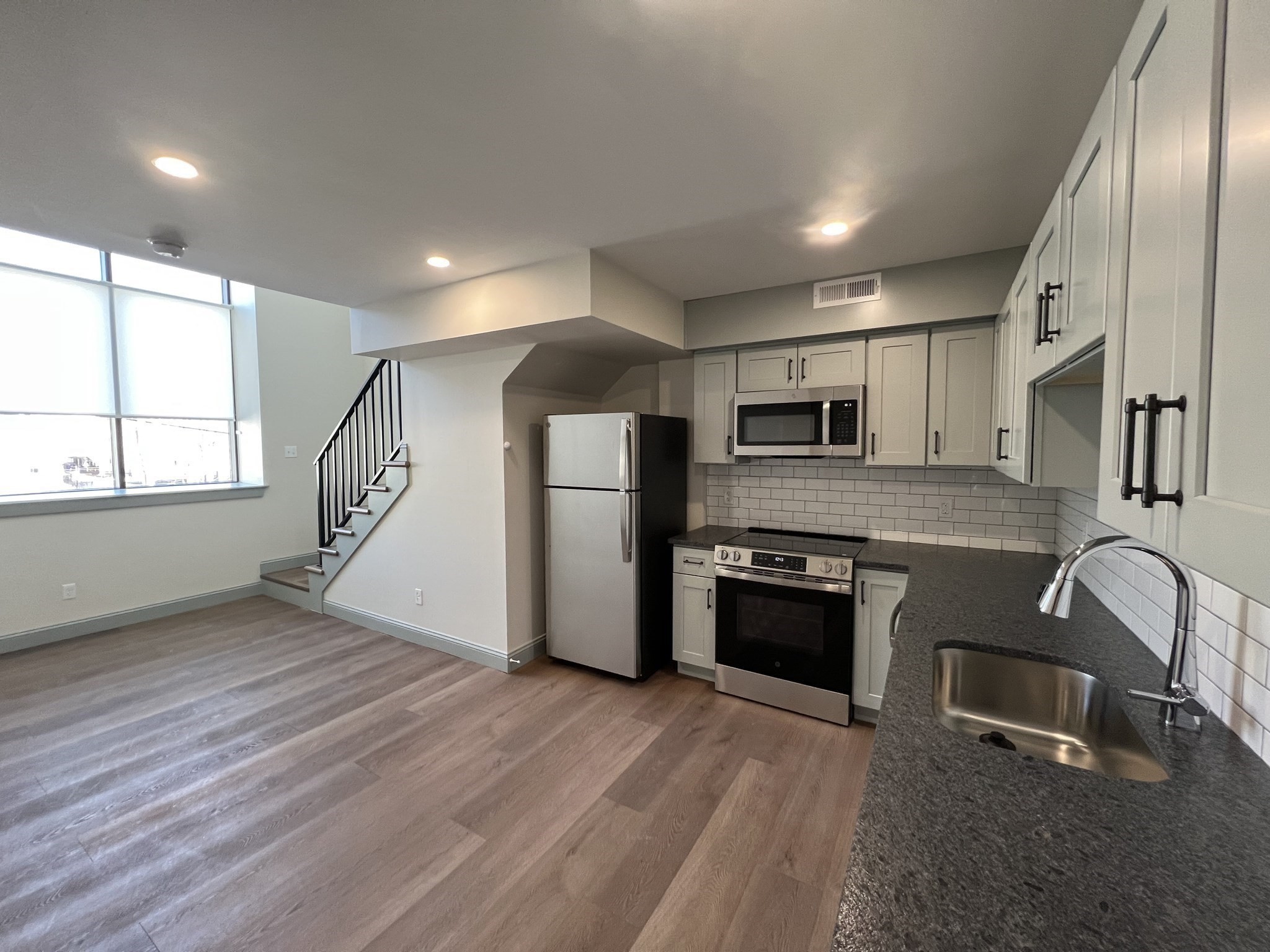 160 Seabury St # 40 Property Photo 2