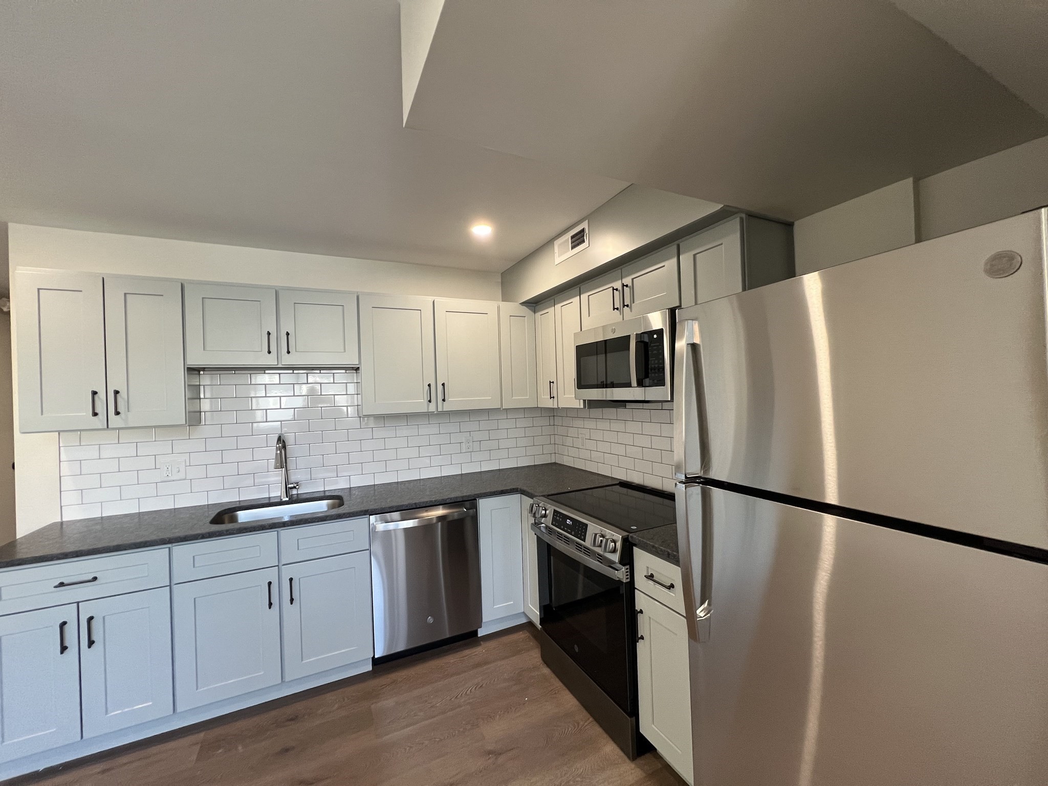 160 Seabury St # 41 Property Photo 1