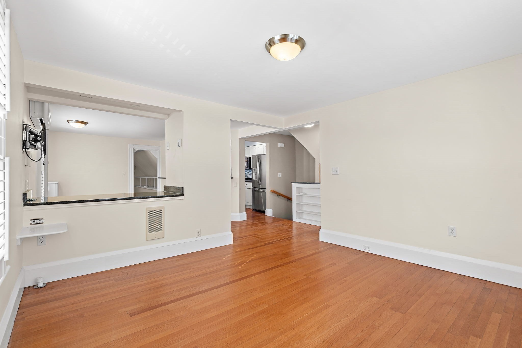 150 Hubbard Street # B Property Photo 8