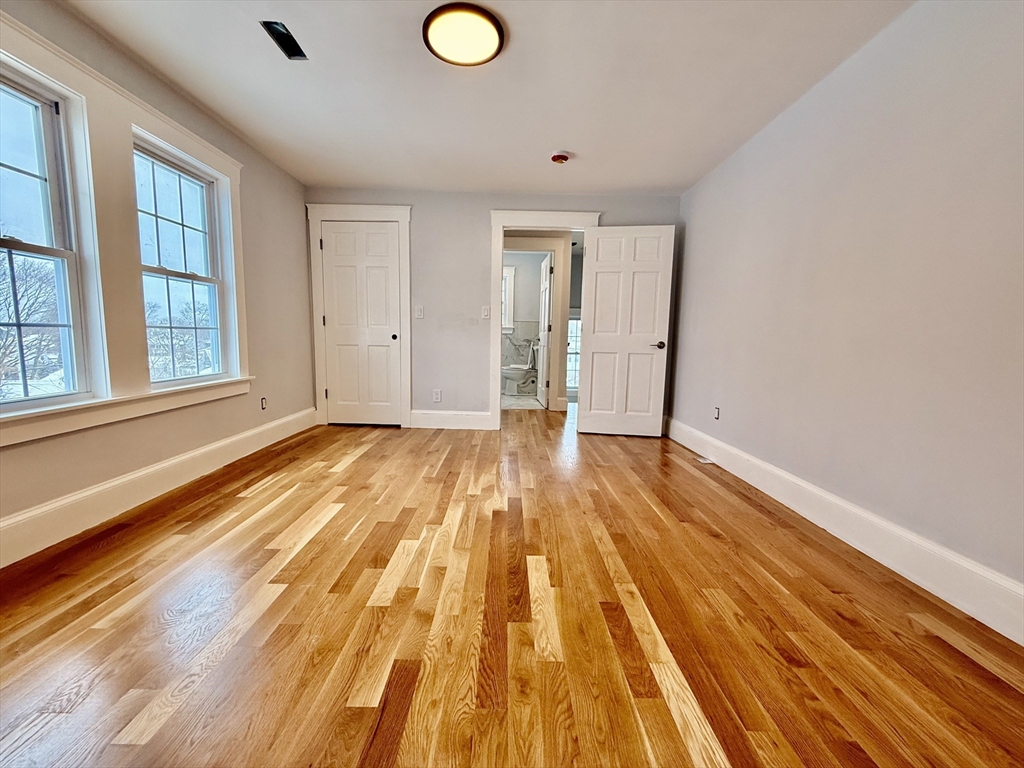 281 Elmwood Ave Property Photo 28