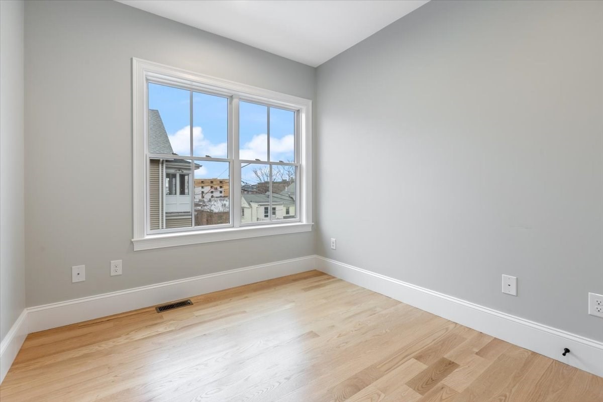 30 Dighton # 1 Property Photo 10
