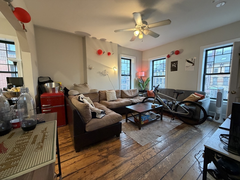 1675 Washington St # 3 Property Photo 1