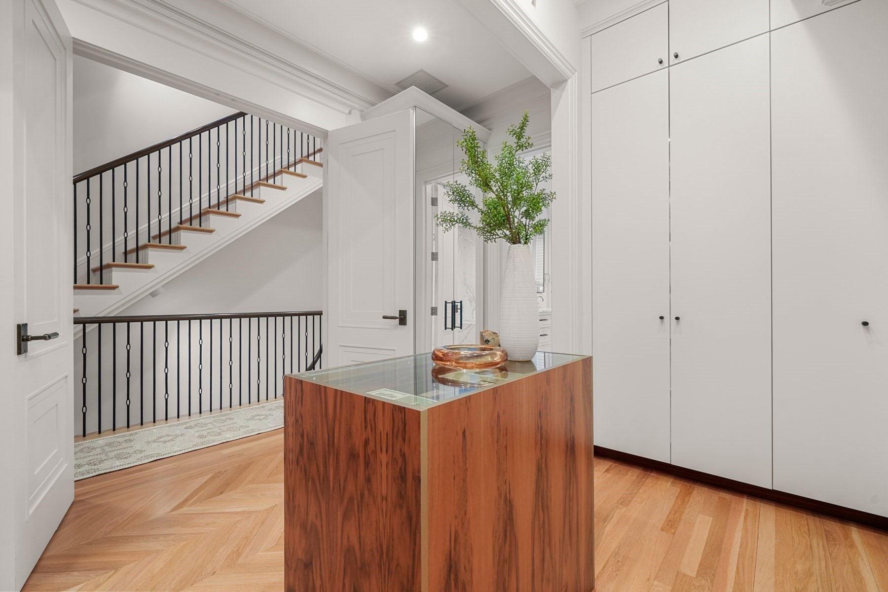 352 Marlborough St Property Photo 5