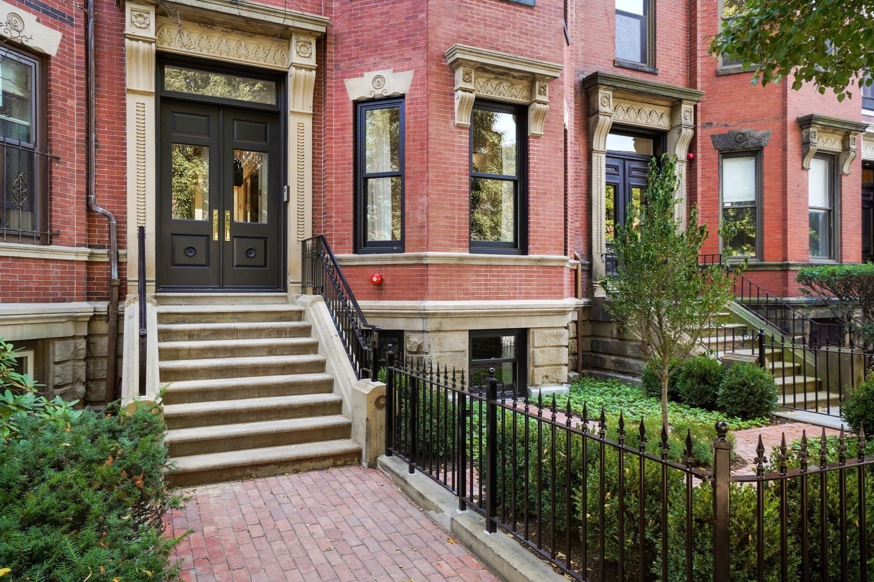 352 Marlborough St Property Photo 14