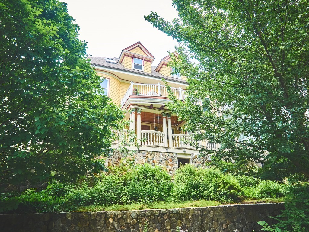 18 Atherton Road # G Property Photo 1