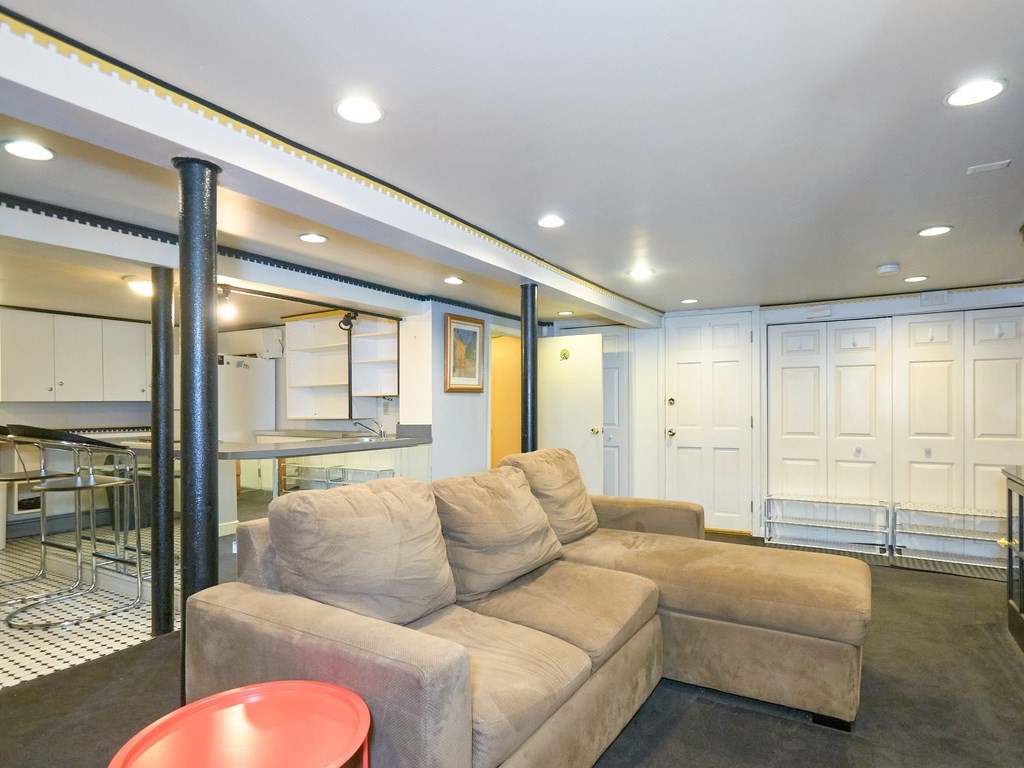 18 Atherton Road # G Property Photo 6