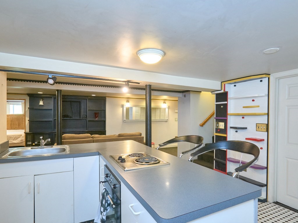 18 Atherton Road # G Property Photo 8