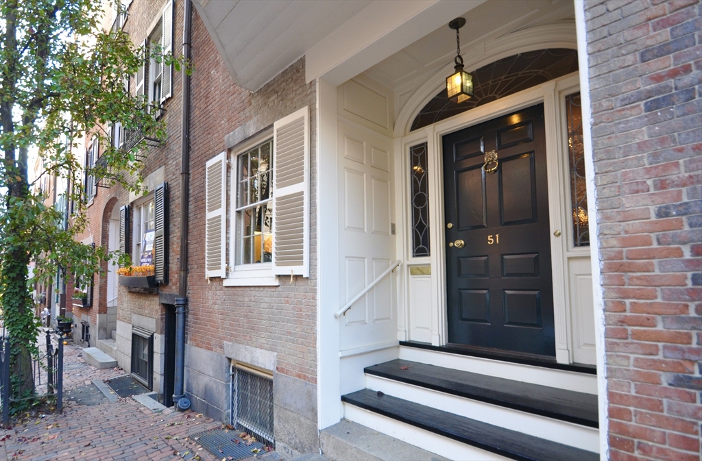 51 Pinckney St Property Photo 1