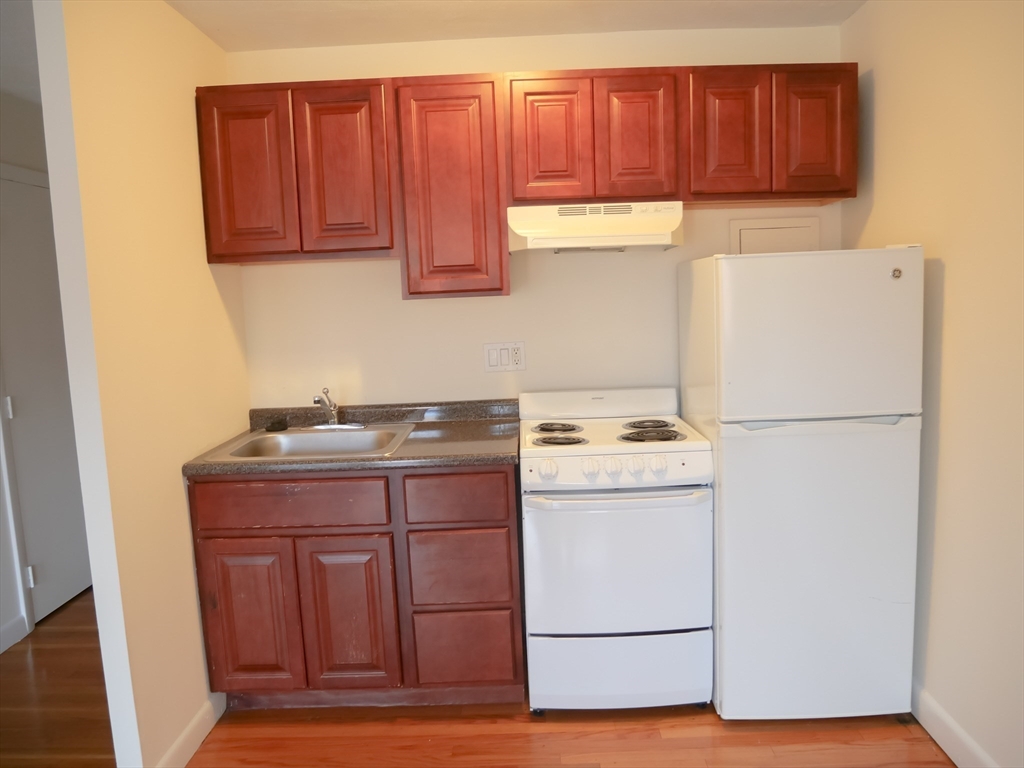 1027 Commonwealth Ave # 25 Property Photo 1