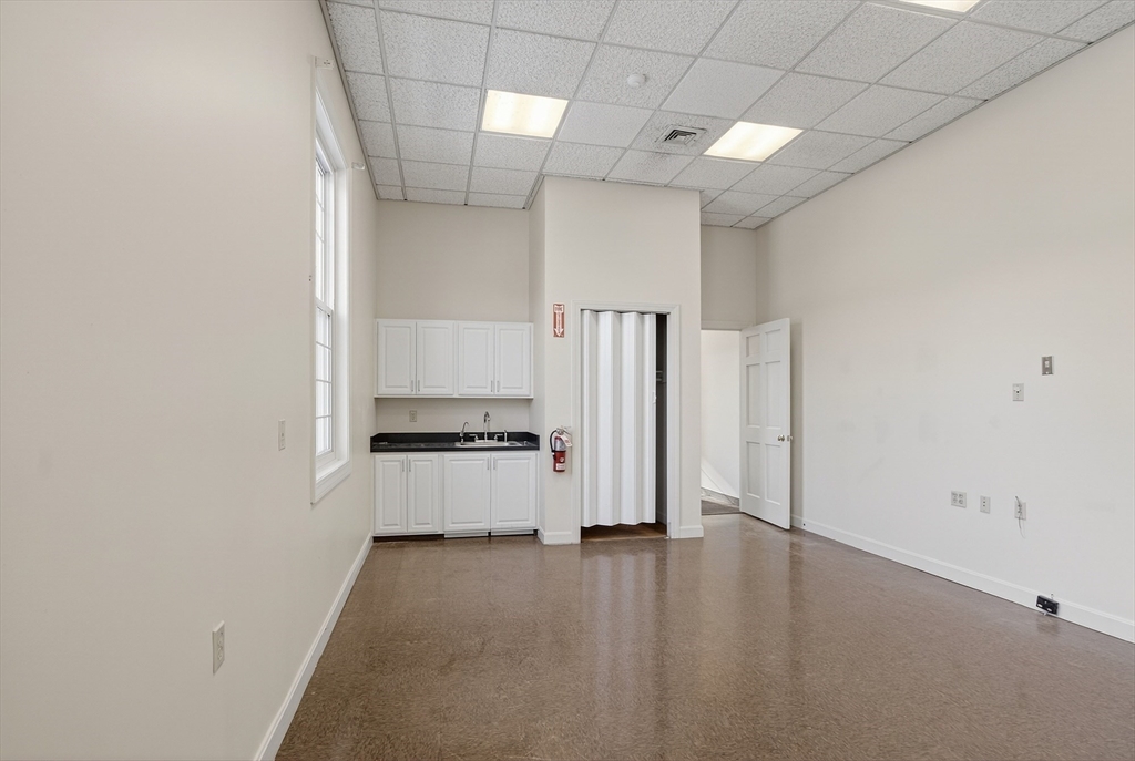 31 Plaistow Rd Property Photo 12