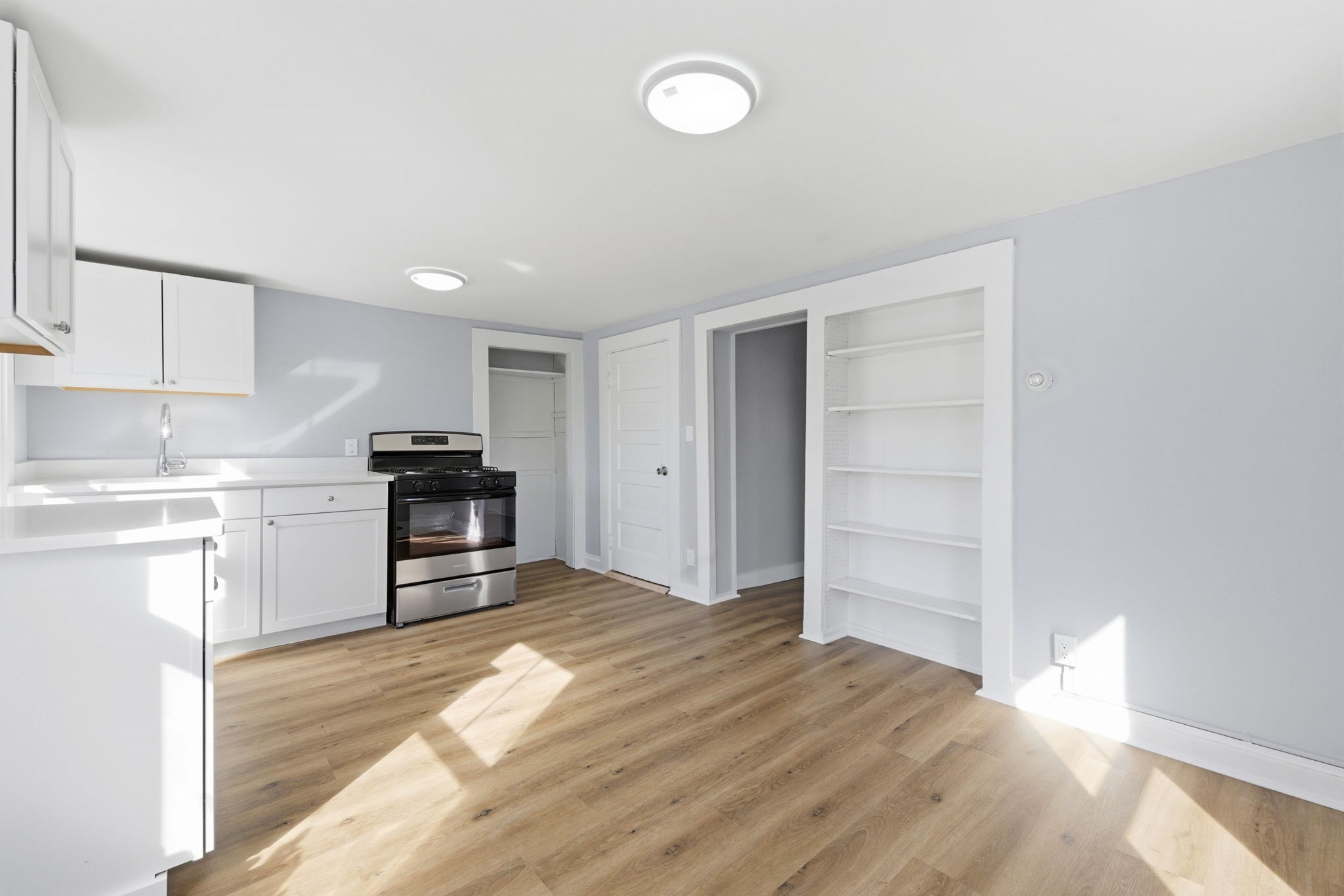 48 Walker St # B Property Photo 4