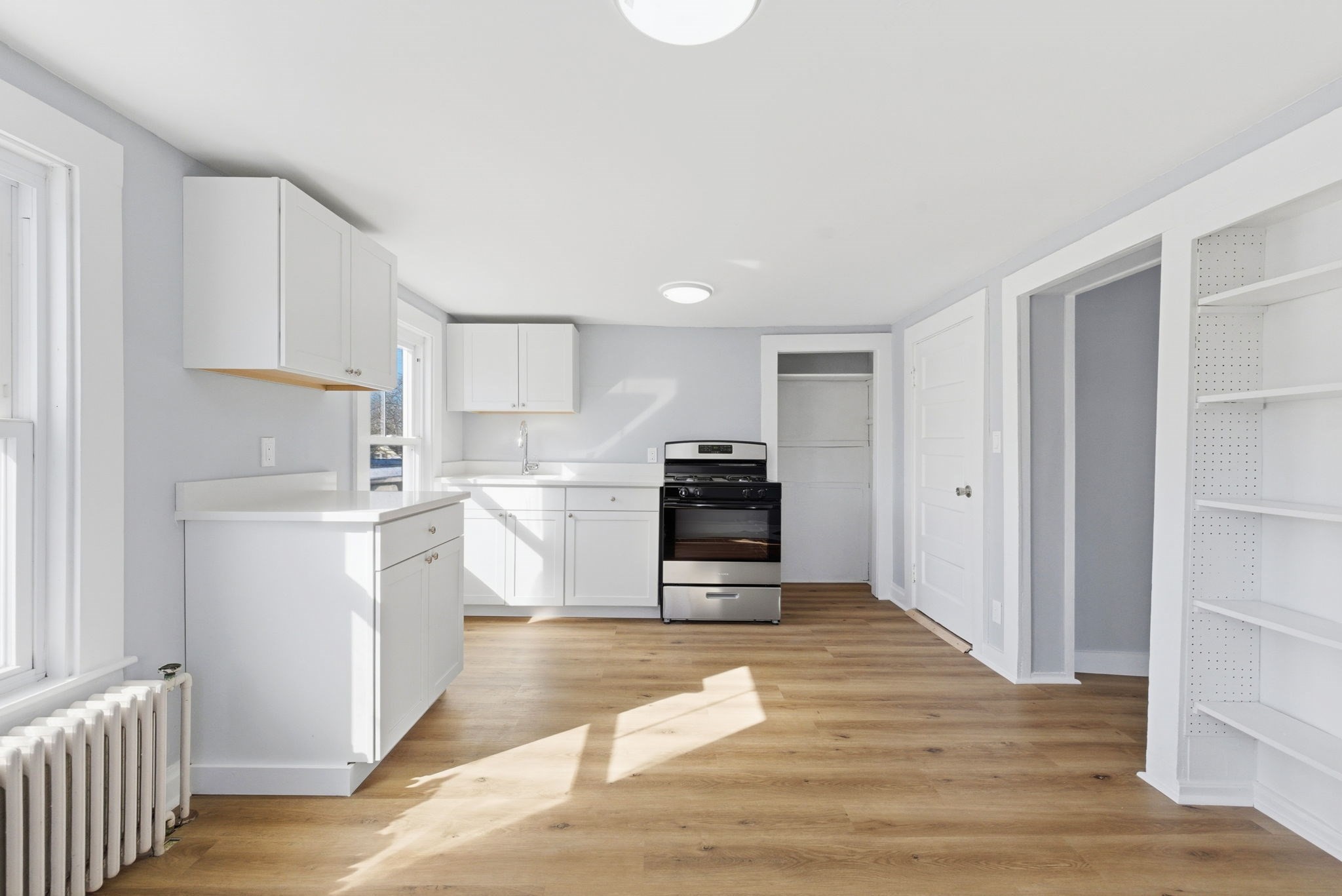 48 Walker St # B Property Photo 5