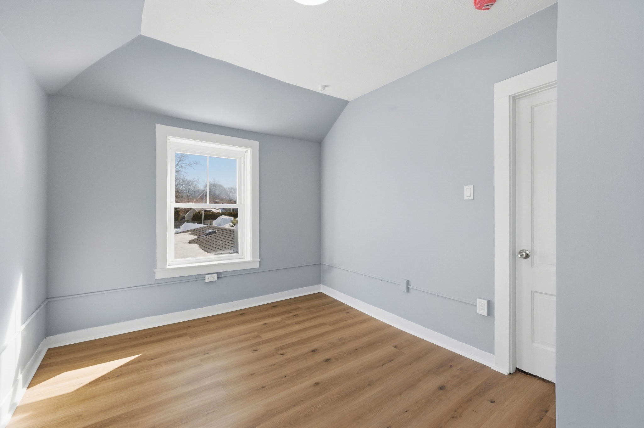 48 Walker St # B Property Photo 9