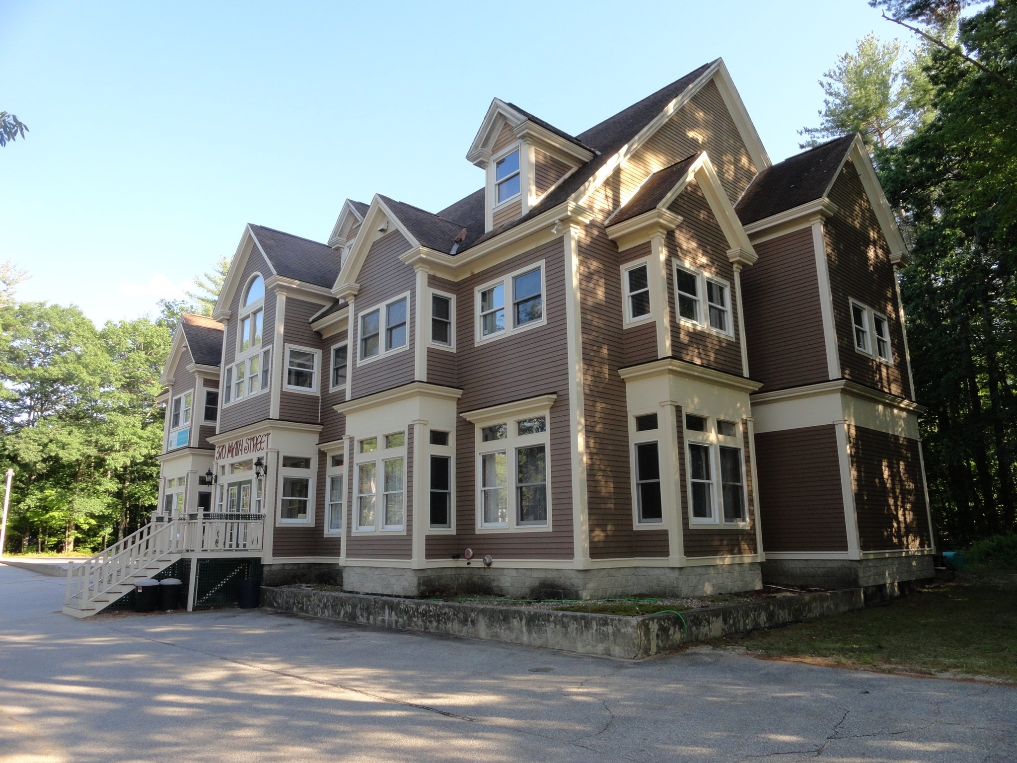 370 Main Street # 201a Property Photo 1