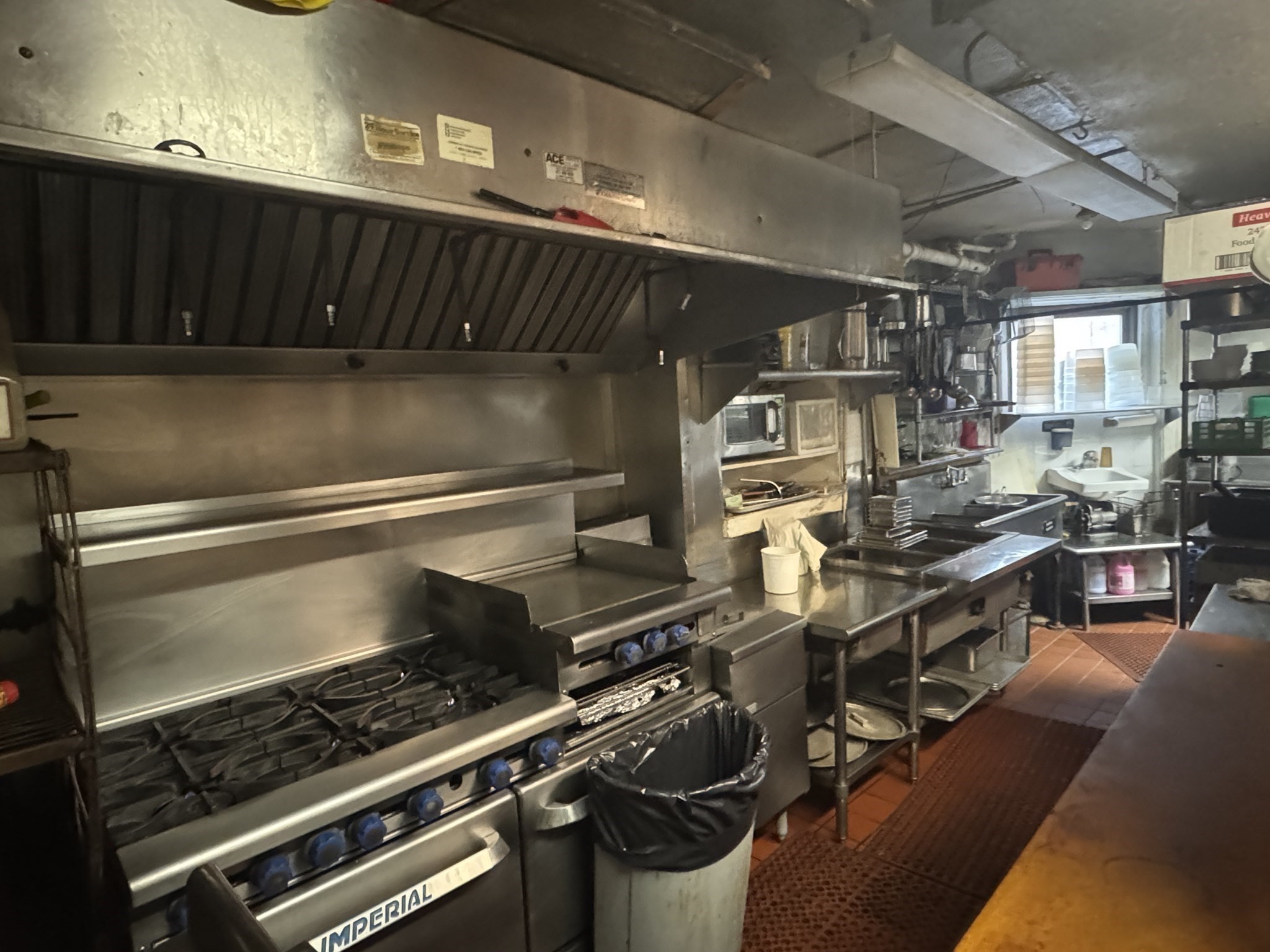 914 Beacon St Property Photo 3