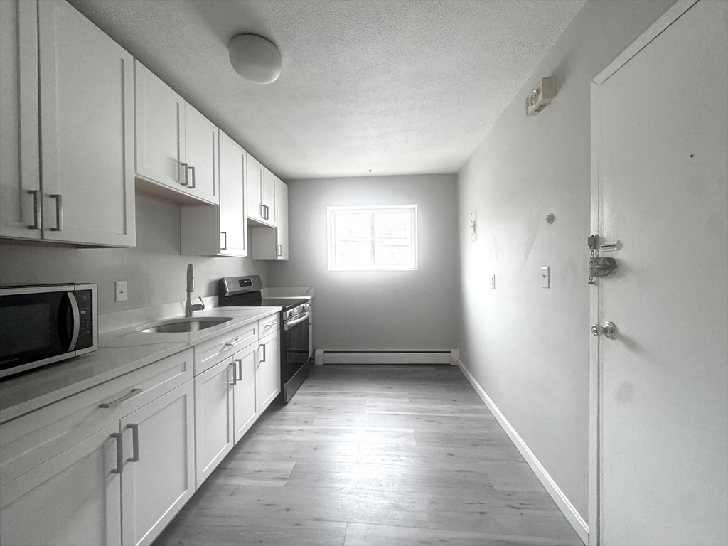 23 Westgate # 4 Property Photo 2