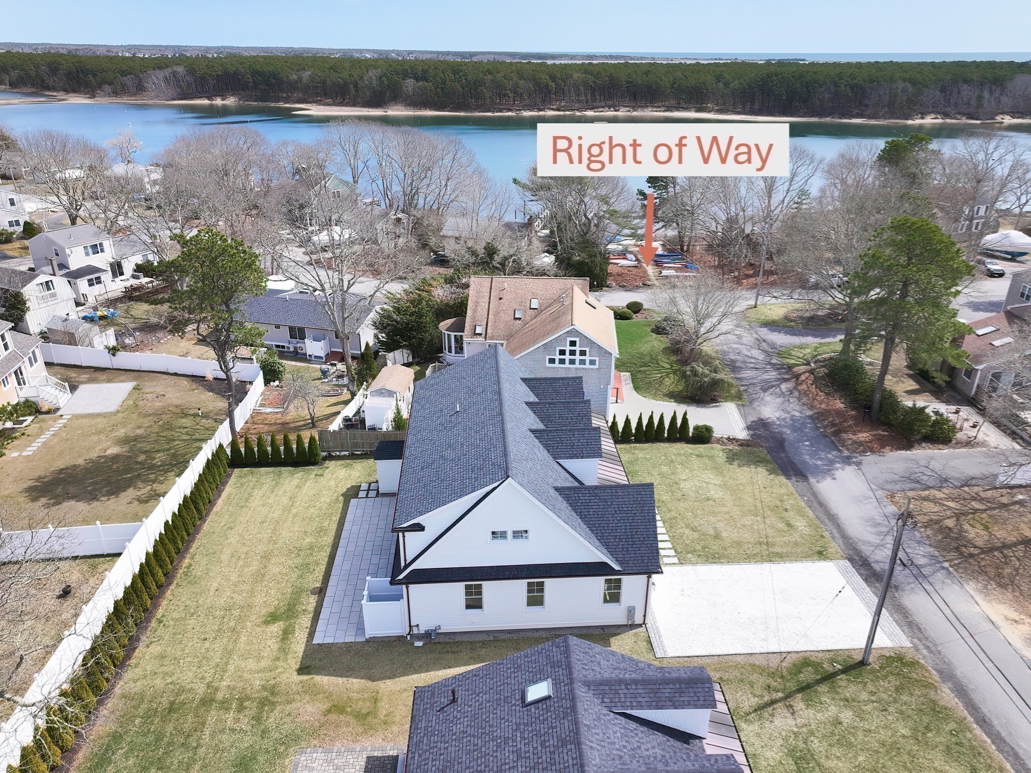 72 Woodside Dr. Property Photo 6