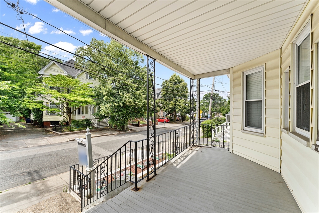 89 Central St Property Photo 26