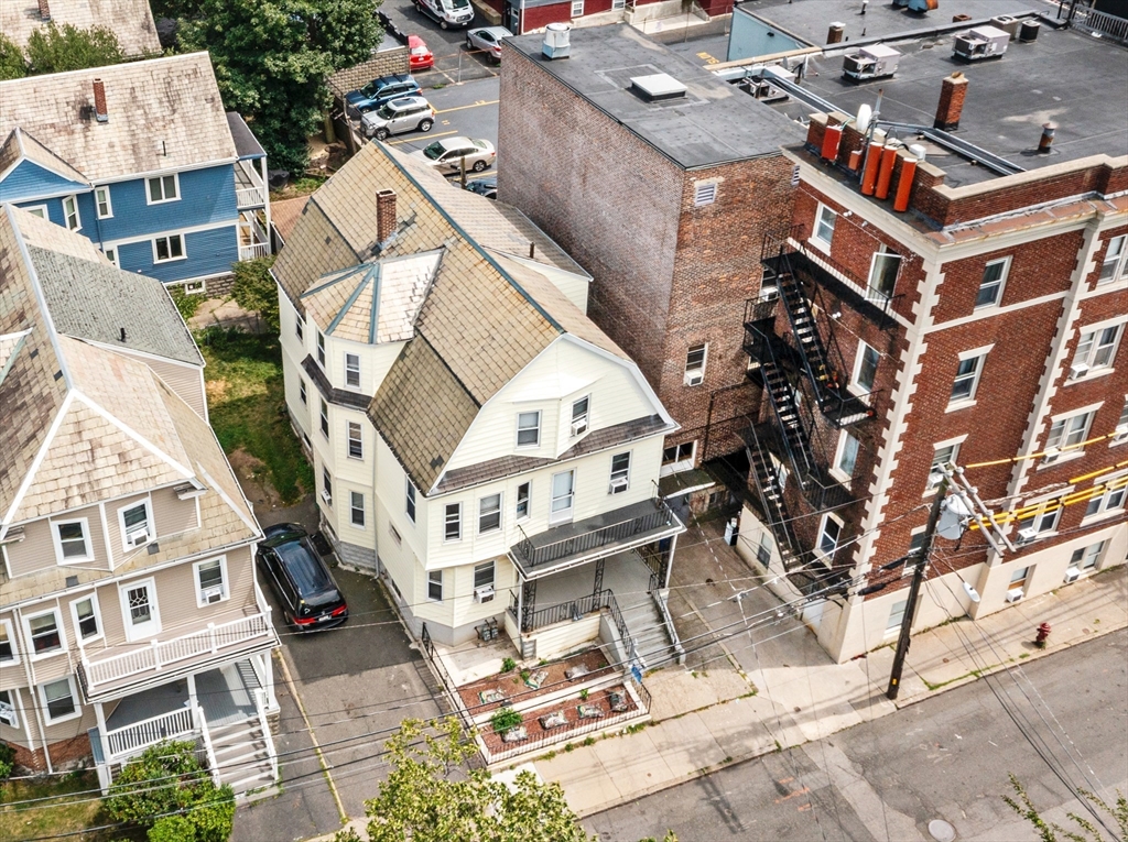89 Central St Property Photo 32