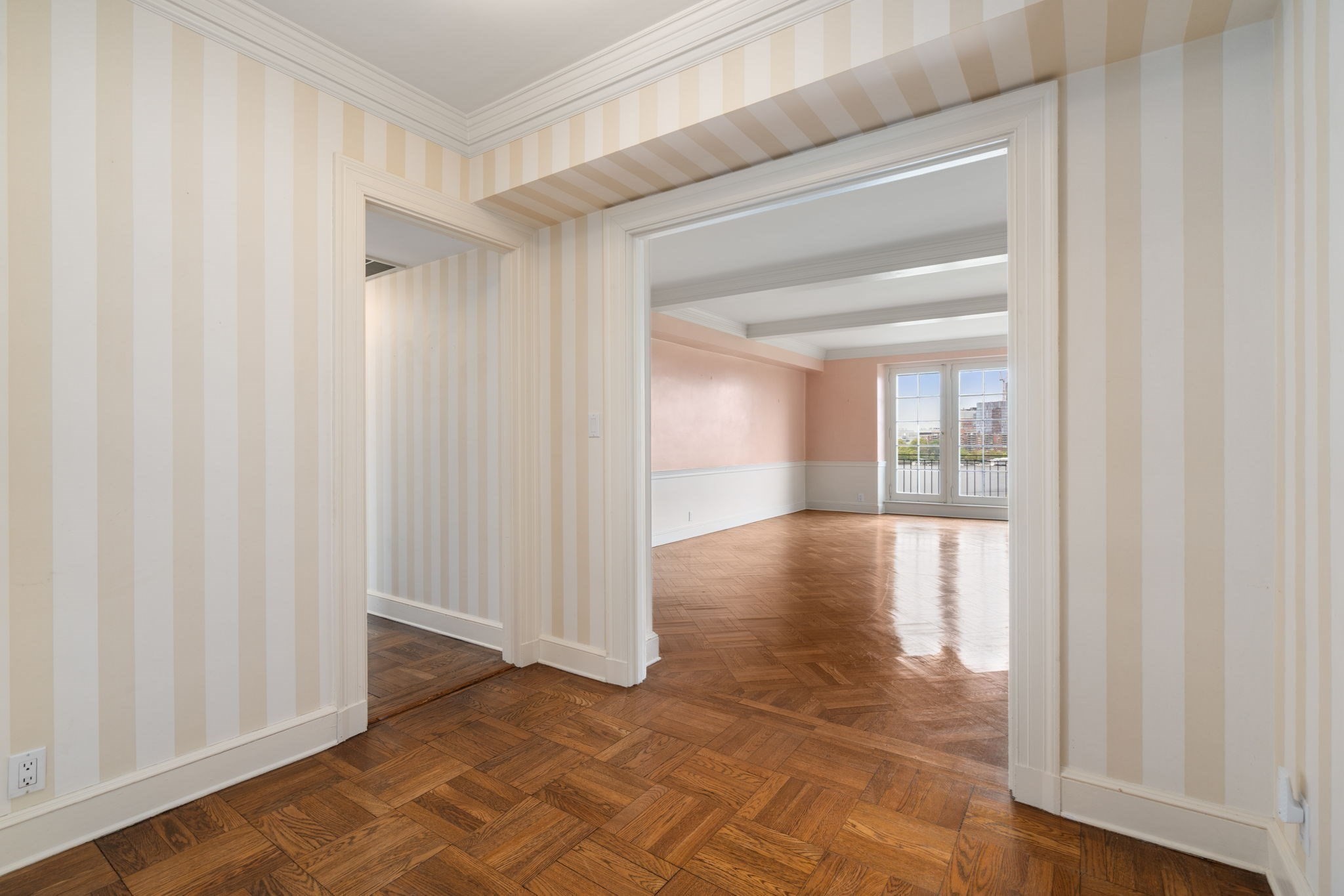 274 Beacon Street # 8r Property Photo 6