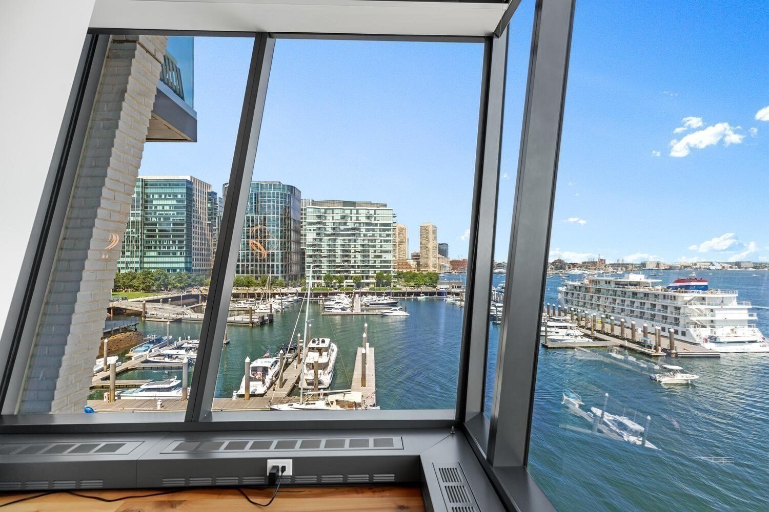 300 Pier 4 Blvd # 5c Property Photo 4