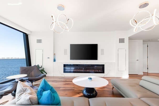 300 Pier 4 Blvd # 5c Property Photo 8