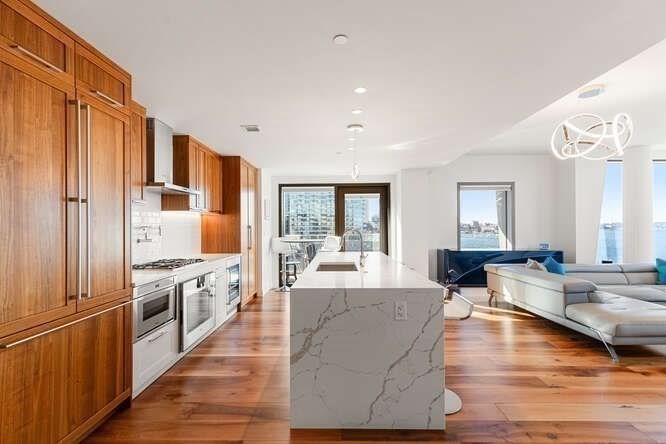 300 Pier 4 Blvd # 5c Property Photo 13