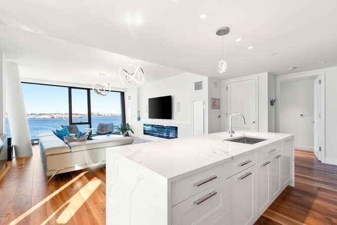 300 Pier 4 Blvd # 5c Property Photo 17