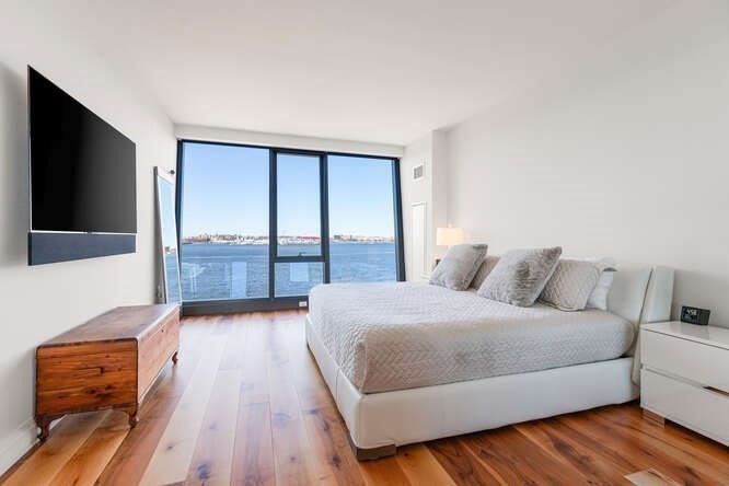 300 Pier 4 Blvd # 5c Property Photo 19
