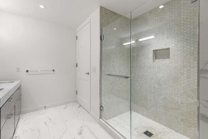 300 Pier 4 Blvd # 5c Property Photo 26