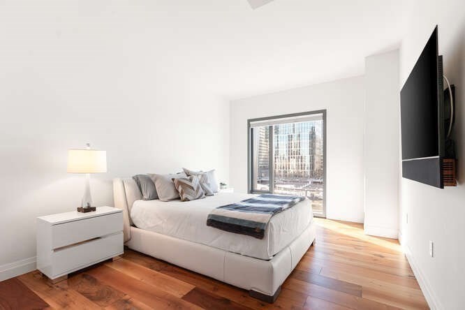 300 Pier 4 Blvd # 5c Property Photo 27