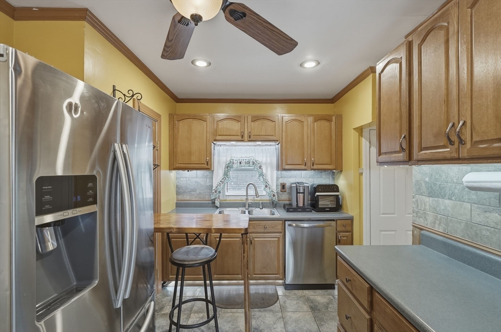 145 Hillman St Property Photo 2