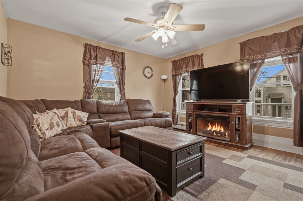 145 Hillman St Property Photo 8