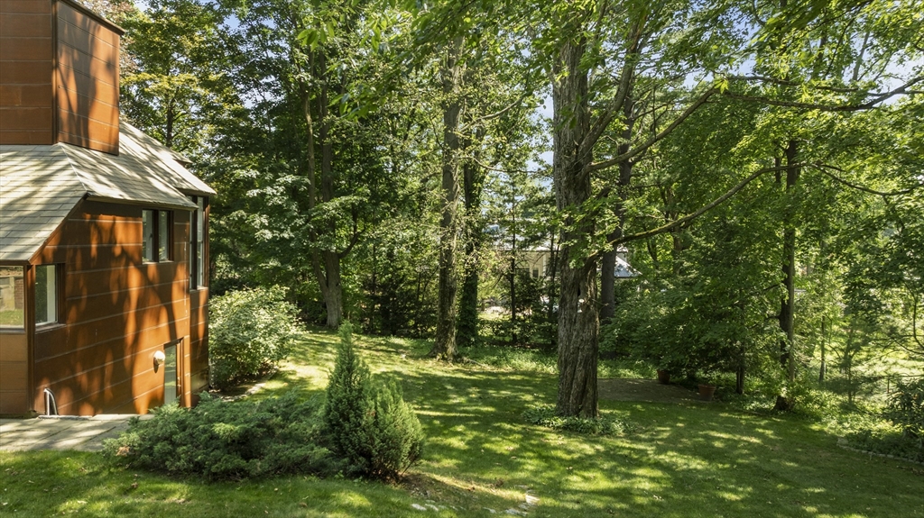 331 Heath Street Property Photo 31