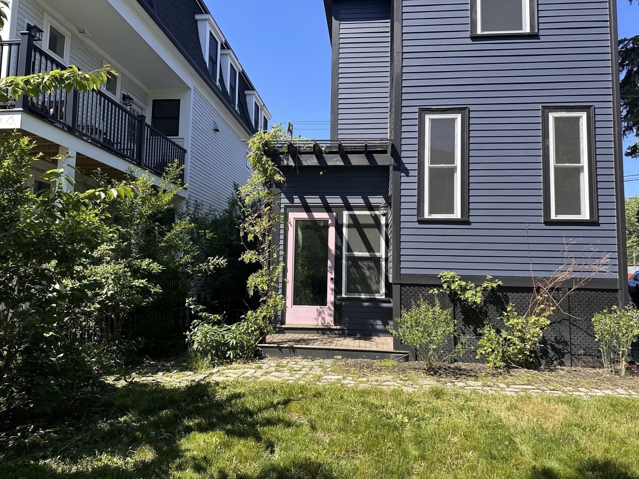 198 Byron St Property Photo 27