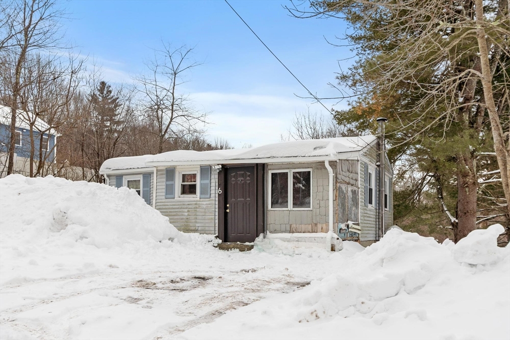 6 Henry Rd Property Photo 1