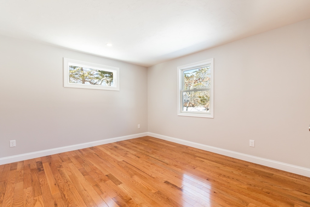 24 Weatherglass Ln Property Photo 13