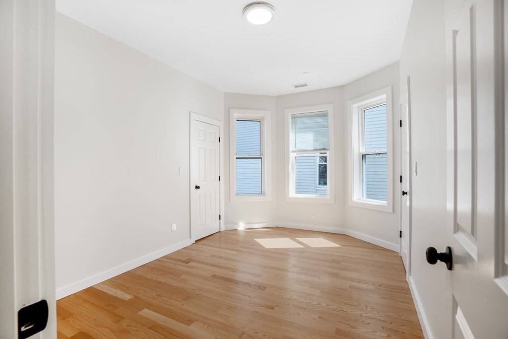 27 Linden # 1 Property Photo 10