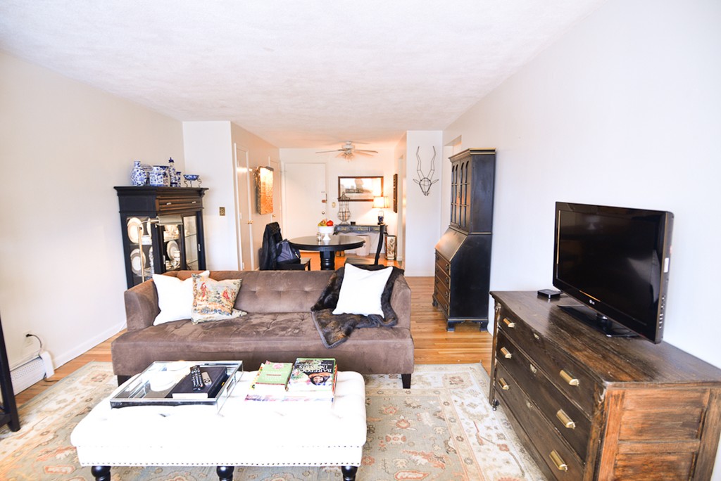 20 Radcliffe Road # 402 Property Photo 1