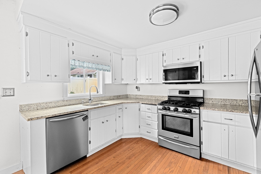 72 Precinct Street Property Photo 8