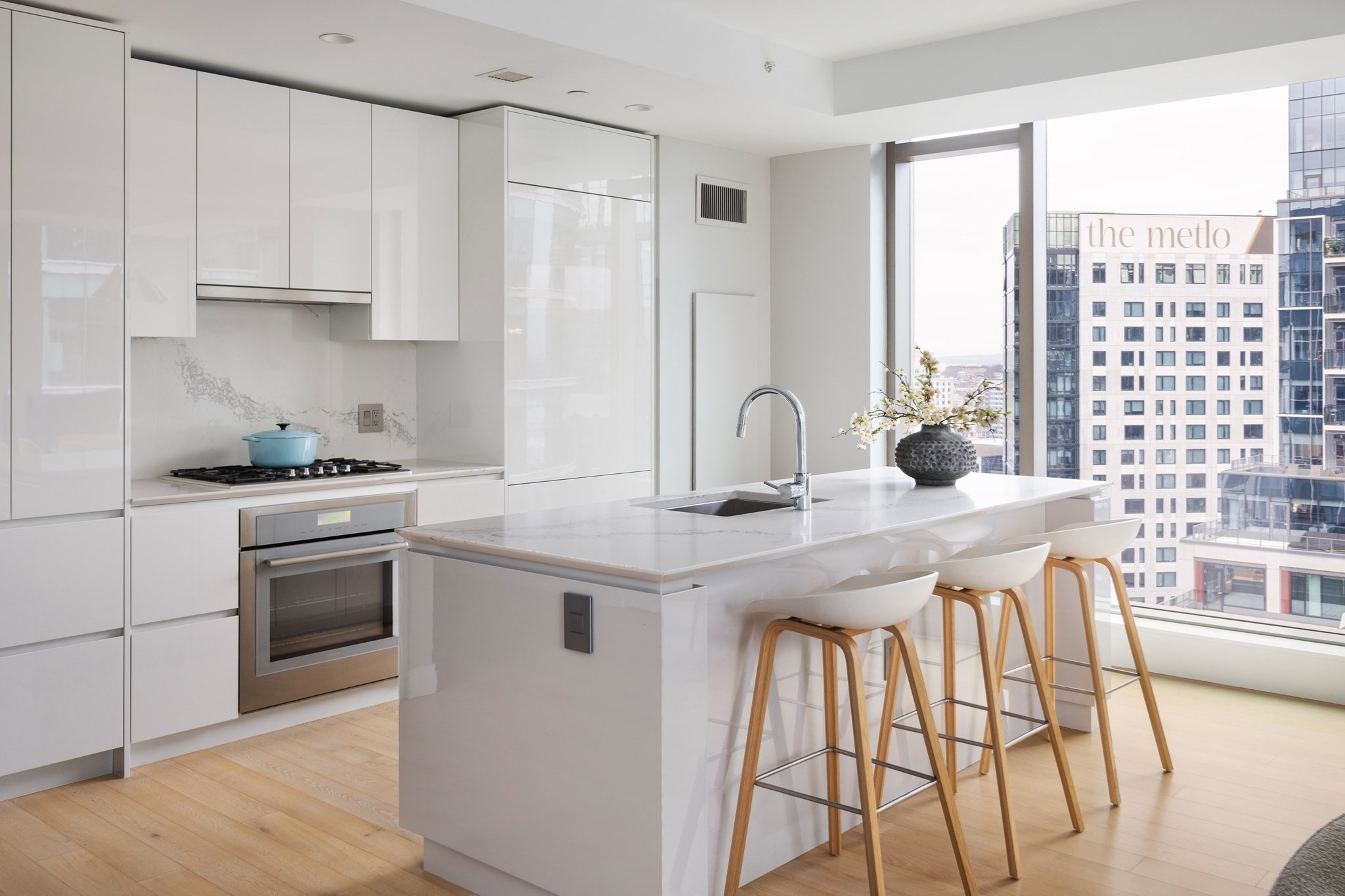 133 Seaport Boulevard # 2101 Property Photo 5