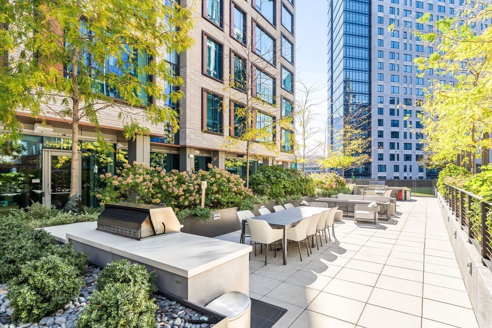 133 Seaport Boulevard # 2101 Property Photo 27
