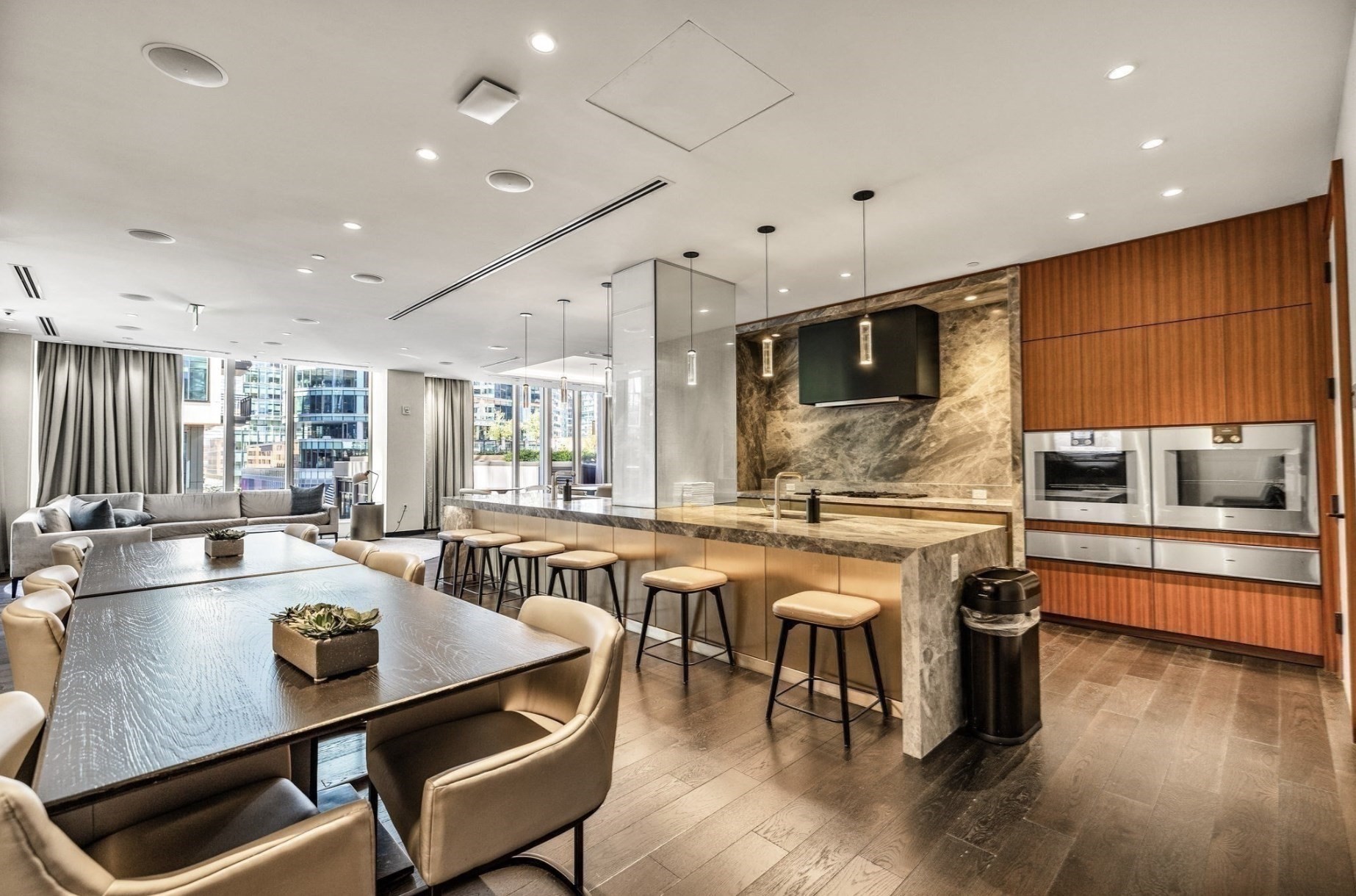 133 Seaport Boulevard # 2101 Property Photo 35